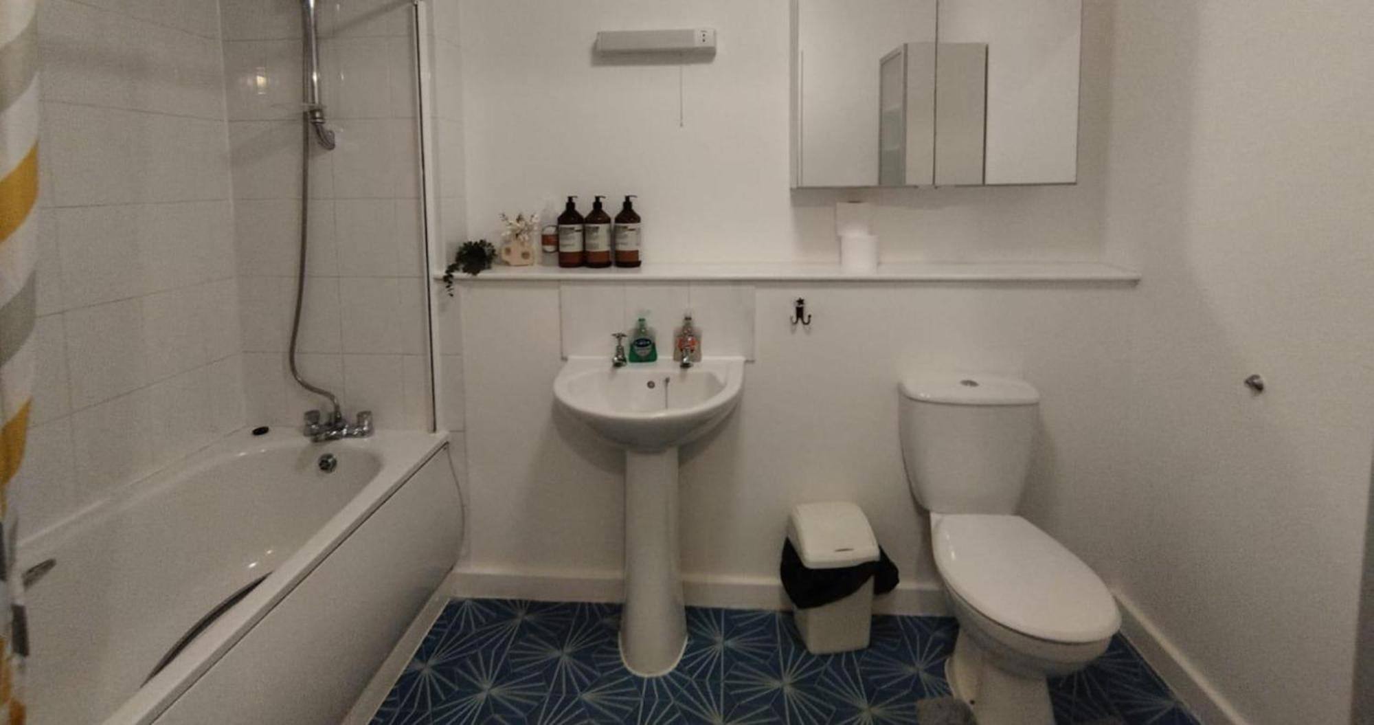 Business & Leisure City Centre 2 Bed En-Suite Apartment With Free Parking And Netflix Coventry Zewnętrze zdjęcie