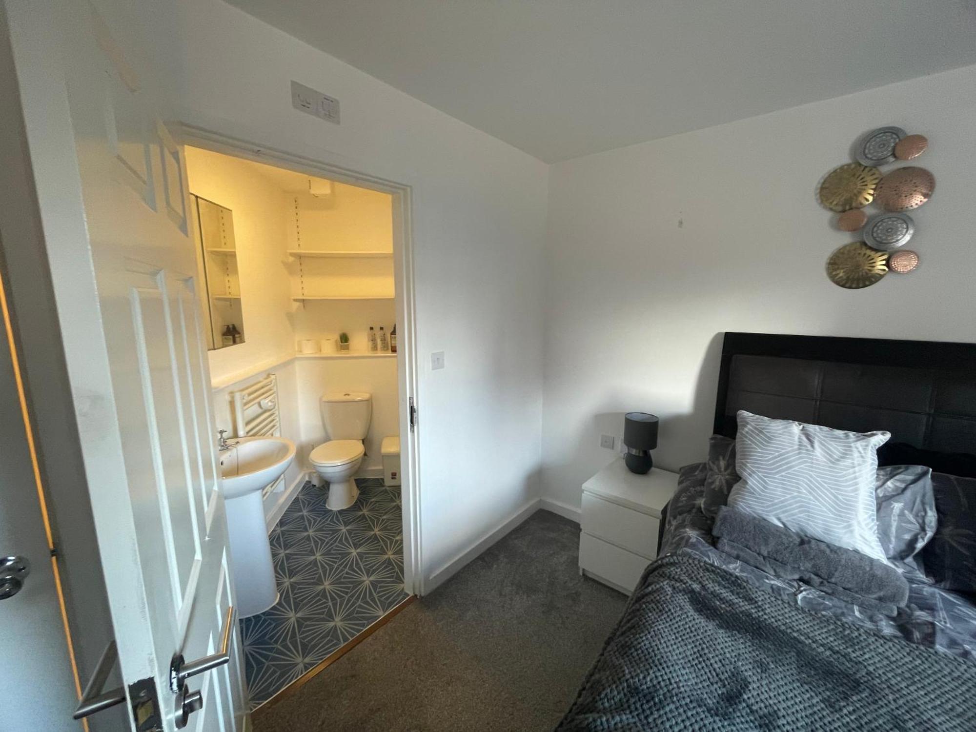 Business & Leisure City Centre 2 Bed En-Suite Apartment With Free Parking And Netflix Coventry Zewnętrze zdjęcie