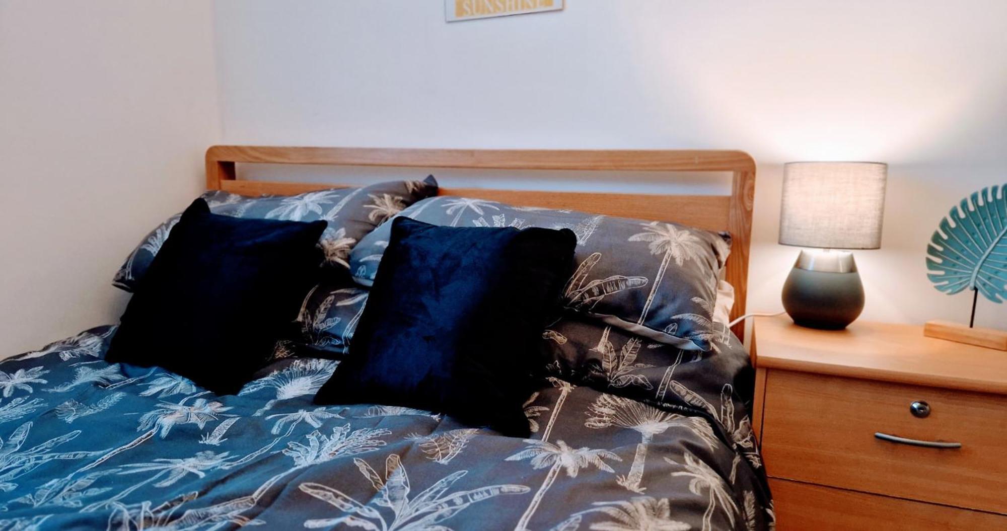 Business & Leisure City Centre 2 Bed En-Suite Apartment With Free Parking And Netflix Coventry Zewnętrze zdjęcie